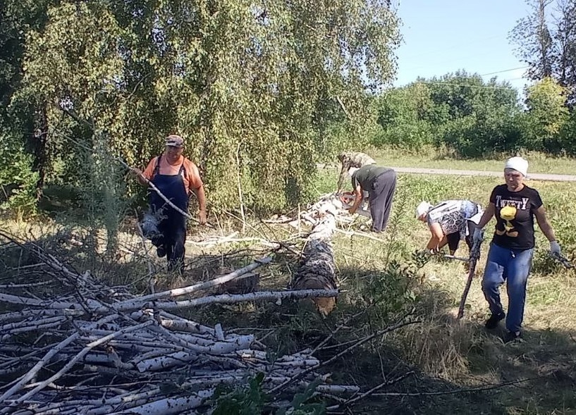 Уборка Муромской территории продолжается.