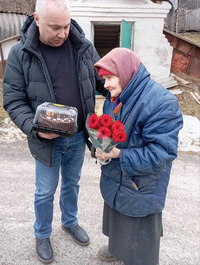 Муромская территориальная администрация посетила жительницу села Зиборовка Санину Марию Андреевну.